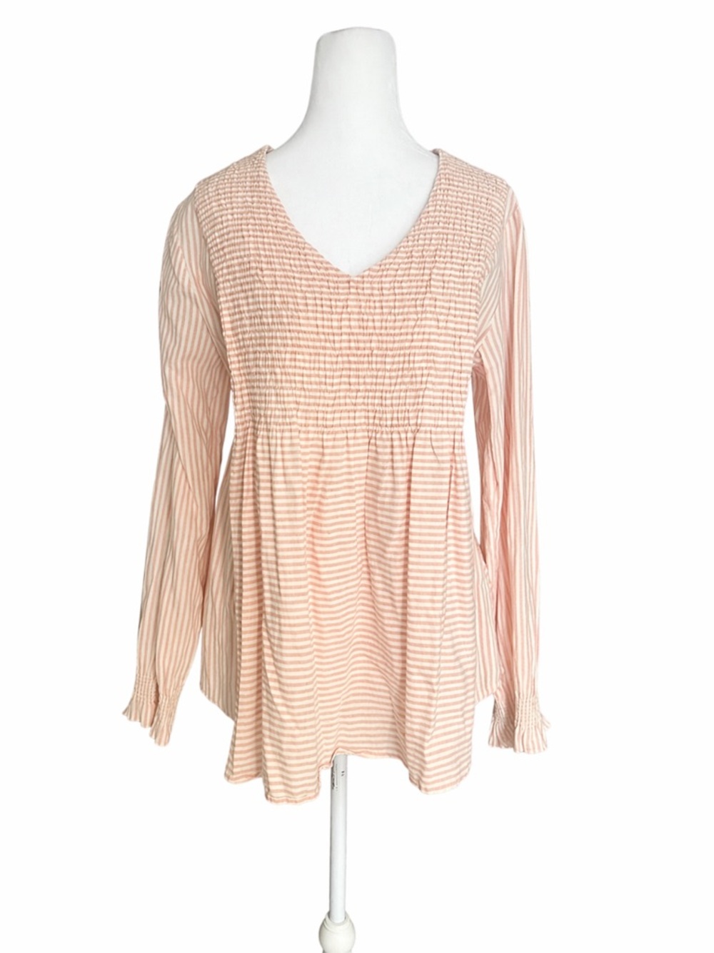 SUNDANCE‎ Julia Red Smocked Top Elastic Cuffs V-Neck Size Medium Shirt Babydoll